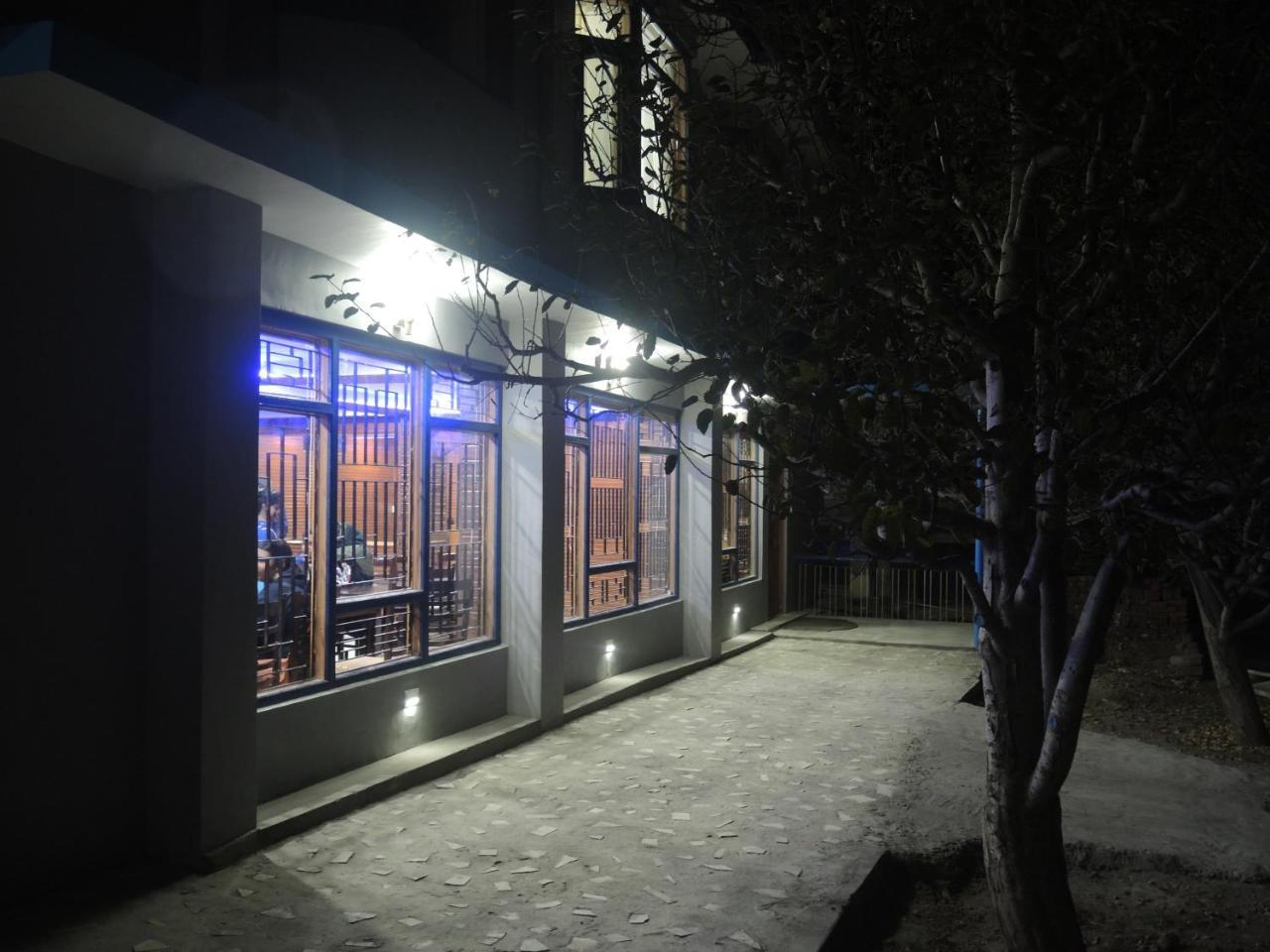 The Alpine Nest Hotel Кальпа Экстерьер фото
