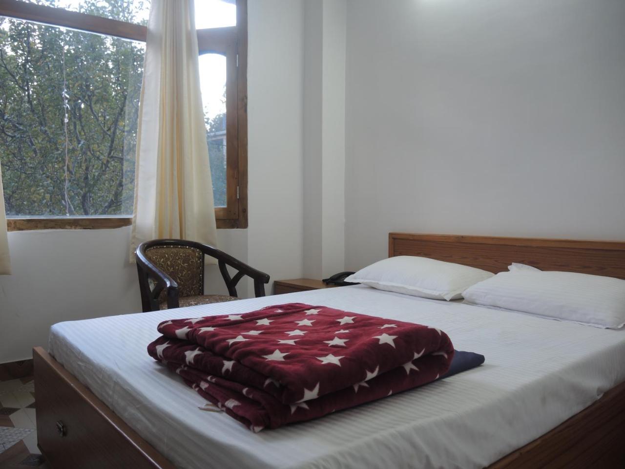 The Alpine Nest Hotel Кальпа Экстерьер фото