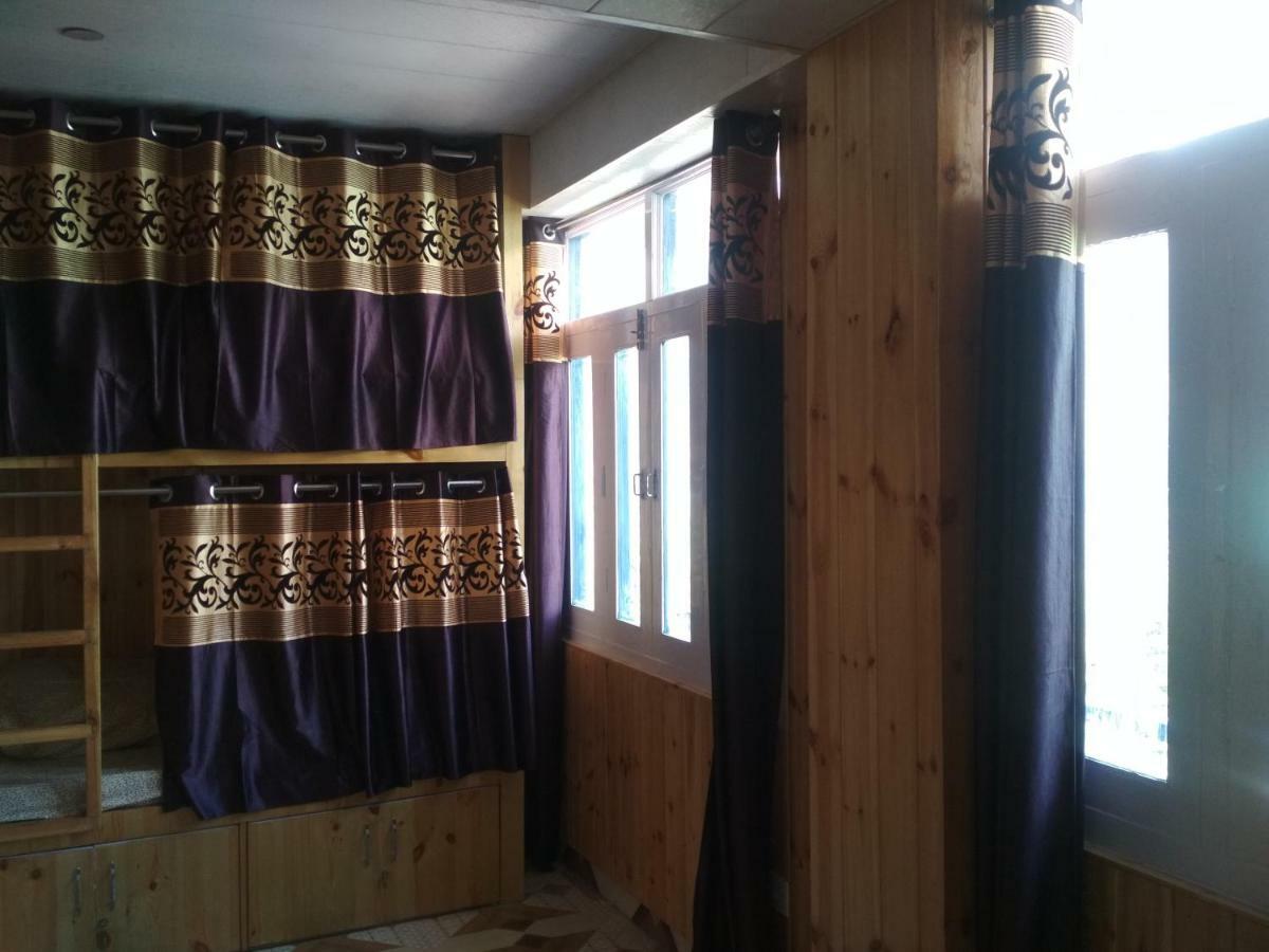 The Alpine Nest Hotel Кальпа Экстерьер фото