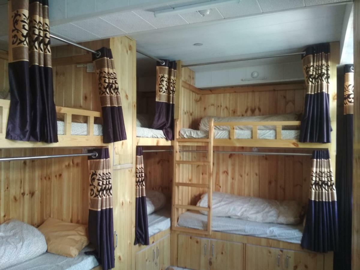 The Alpine Nest Hotel Кальпа Экстерьер фото
